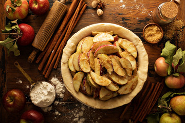 Making apple pie