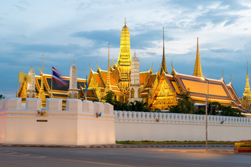 Wat phra keaw at night in Bangkok, Thailand.