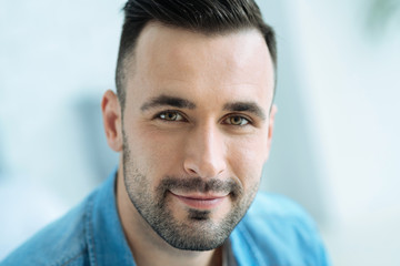 Obraz premium Close up portrait of hazel eyed gentleman in casual