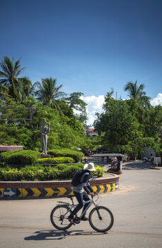 wat damnak roundabout in central siem reap city cambodia
