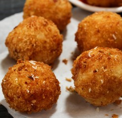 Potato Croquette -Bread crumbed fried food roll
