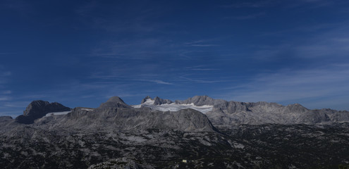 Fototapeta na wymiar Alps panorama in blue sky