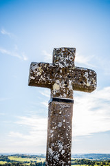 Croix près de l'église du fort de Laguiole