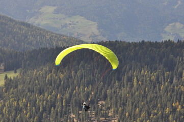 Gleitschirmfliegen  auf dem Kronplatz