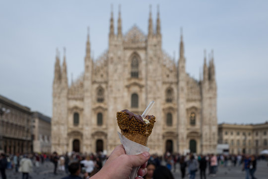 Ice cream in front of Milan Cathedral