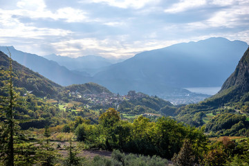 H&uuml;gellandschaft am n&ouml;rdlichen Gardasee