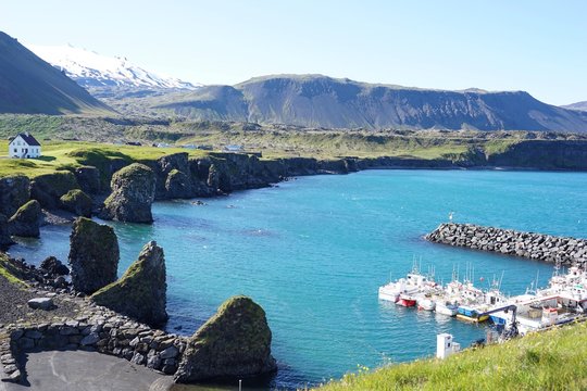 Landschaft bei Arnarstapi im Sn&aelig;fellsj&ouml;kull-Nationalpark / Snaefellsnes Halbinsel, West-Island