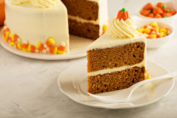 Pumpkin spice layered cake with cream cheese frosting