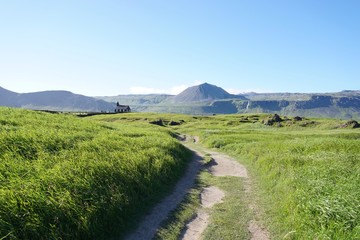 Fototapeta premium Landschaft bei Hellnar im Snæfellsjökull-Nationalpark / Snaefellsnes Halbinsel, West-Island
