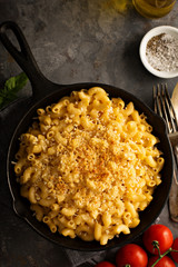 Mac and cheese in a cast iron pan