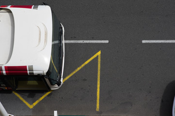 Bus &agrave; l'arr&ecirc;t de bus