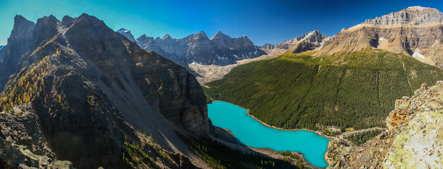 Fototapeta na wymiar Panoramatic view of Moraine lake from Tower of Babel, Banff NP, Canada