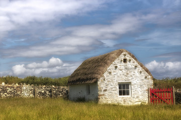 Fototapeta na wymiar Little traditional Manx house