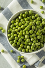Raw Green Organic English Peas