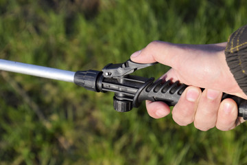 button on submission of a pump nozzle spray solution.