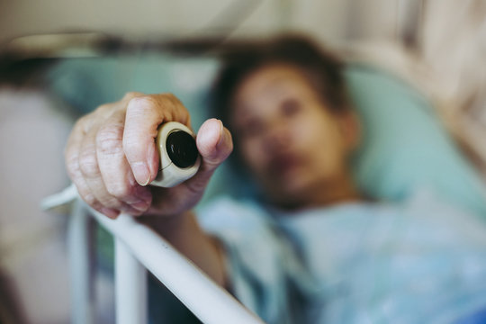 ナースコール の画像 1 479 件の Stock 写真 ベクターおよびビデオ Adobe Stock