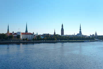 Obraz premium Morning on Daugava river in Riga, Latvia.
