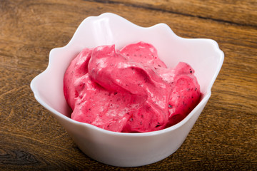 Berry cream mousse