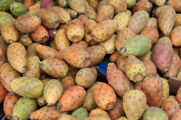 figues de barbarie au marché