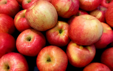Fototapeta na wymiar Fresh Red Apples Background