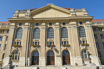 Fototapeta na wymiar Building of the university