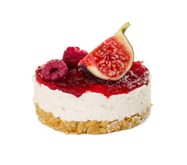 Cheesecake with figs and raspberries