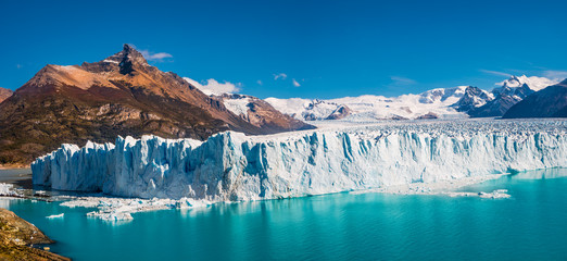Panorama of glacier Perito Moreno in Patagonia - obrazy, fototapety, plakaty