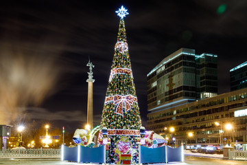 Christmas tree and architecture of Moscow