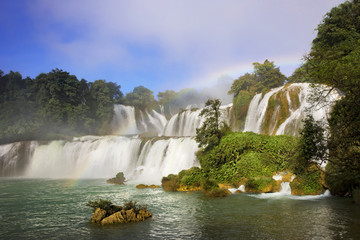 Obraz premium Detian Waterfalls in China, also known as Ban Gioc in Vietnam