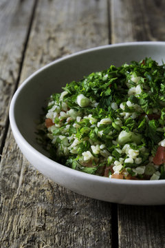 Food: bulgur tabbouleh salad