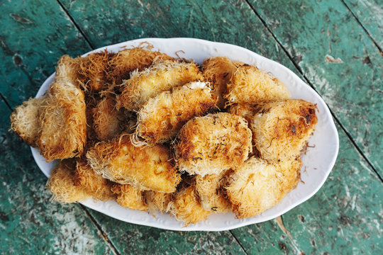 Plate with roasted kadaif with cheese