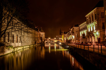 Fototapeta na wymiar night, river, water, city, urban