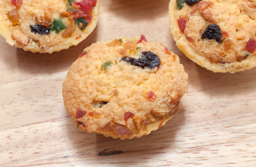 mix Fruit Cookie Cup on wooden plate