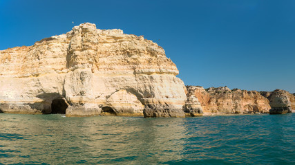 Fototapeta na wymiar Cliffs at Marinha beach