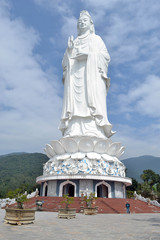 Obraz premium The statue of Lady Buddha of Danang, Vietnam