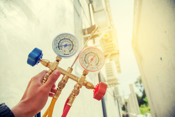 manometers measuring equipment for filling air conditioners,gauges.