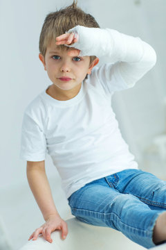 Child with an injury 