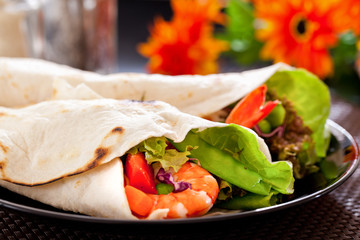Sandwiches roll tortilla