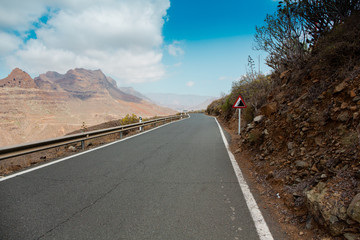 
Eine Straße auf dem Berg in Gran Canaria