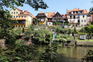 Fototapeta na wymiar Historic houses above the Vltava river