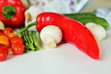 vegetable, fresh vegetables, healthy food, vegetarian food, tomato, basil, pepper, garlic, cucumber, mushrooms, chives, sweet corn, 