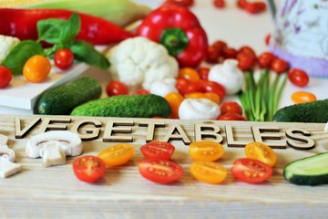 vegetable, fresh vegetables, healthy food, vegetarian food, tomato, basil, pepper, garlic, cucumber, mushrooms, chives, sweet corn, 