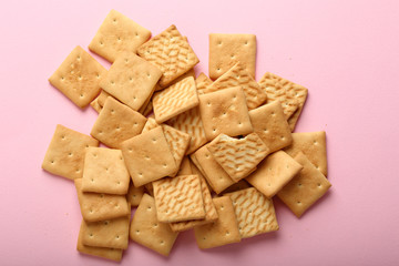Crunchy snack biscuits