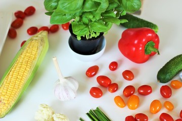 vegetable, fresh vegetables, healthy food, vegetarian food, tomato, basil, pepper, garlic, cucumber, mushrooms, chives, sweet corn, 