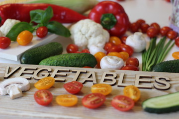vegetable, fresh vegetables, healthy food, vegetarian food, tomato, basil, pepper, garlic, cucumber, mushrooms, chives, sweet corn, 