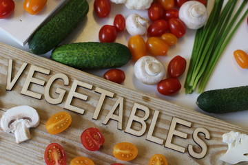 vegetable, fresh vegetables, healthy food, vegetarian food, tomato, basil, pepper, garlic, cucumber, mushrooms, chives, sweet corn, 