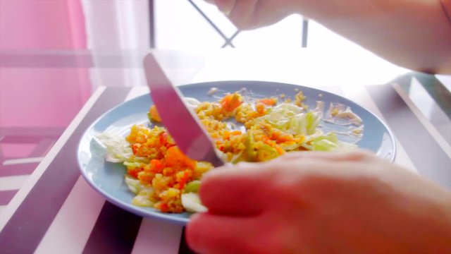 Fresh green salad with shrimps, couscous and spice