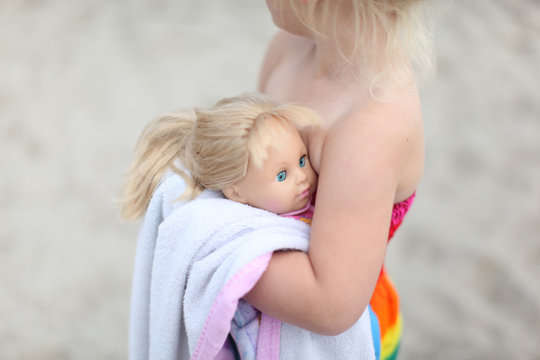 divorce, girl and doll, jealousy