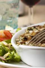 Bayerische Käsespätzle mit Salat