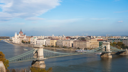 Naklejka premium View of Szechenyi Chain Bridge, the first permanent bridge across the Danube, Budapest, Hungary